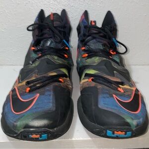 Nike LeBron 13 “Akronite Philosophy” – Men’s Size 12 – Good Condition